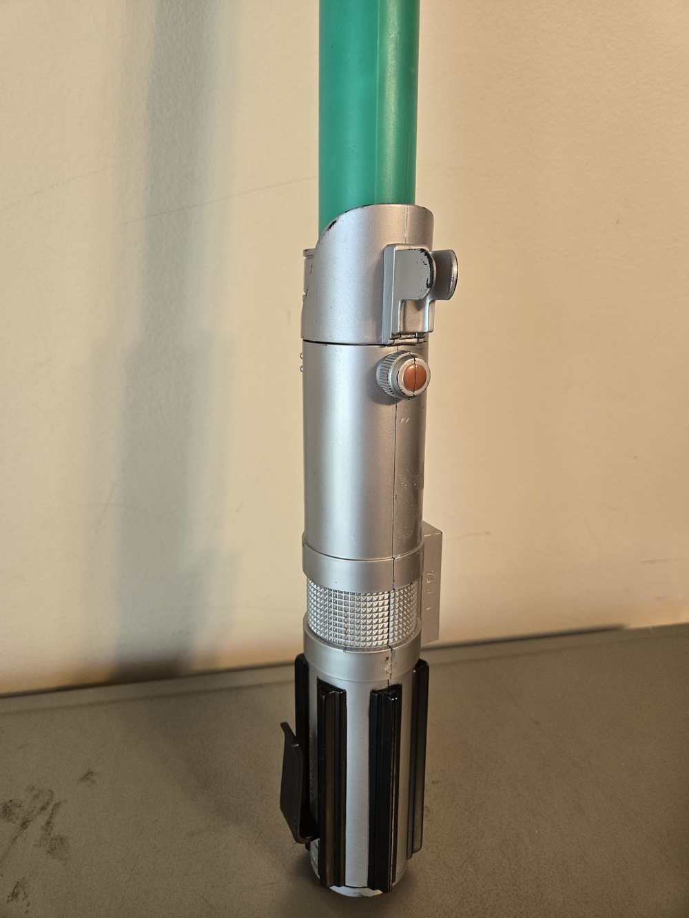 2004 Hasbro Star Wars Luke Skywalker Lightsaber - Picture 7 of 10